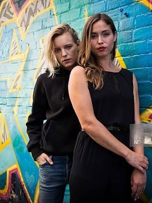دانلود فیلم Below Her Mouth 2016